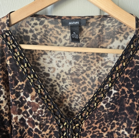 Alfani Blouse Women Size XL Animal Print Embroidery Flare 3/4 Sleeve Y2k Light - Picture 4 of 11